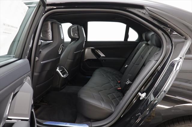 new 2025 BMW 760 car, priced at $131,295