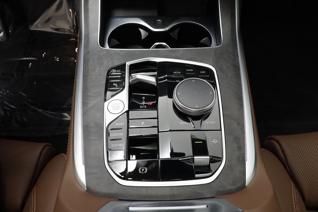 new 2026 BMW X7 car, priced at $99,375