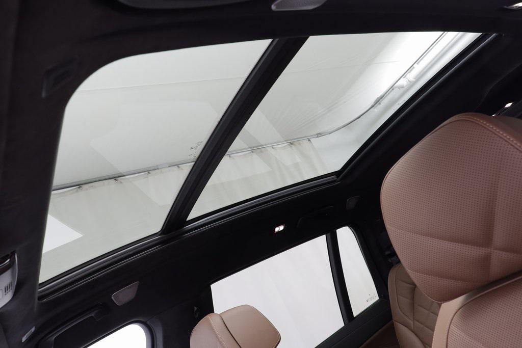 new 2026 BMW X7 car, priced at $99,375
