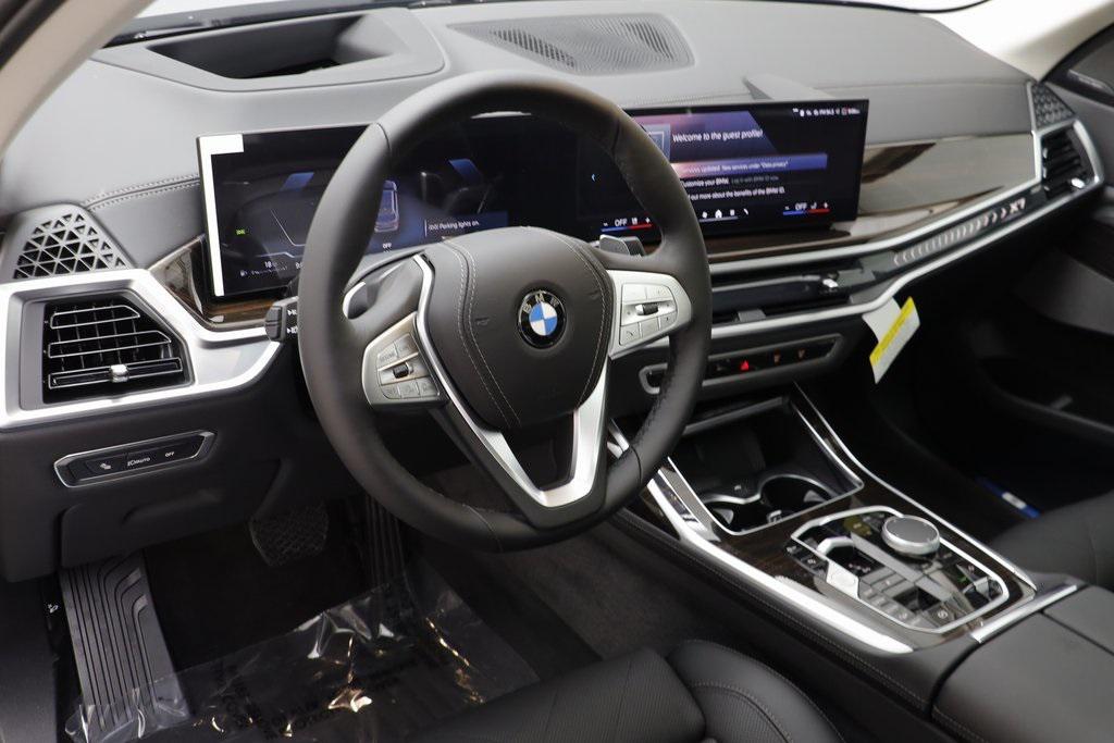 new 2026 BMW X7 car, priced at $92,860