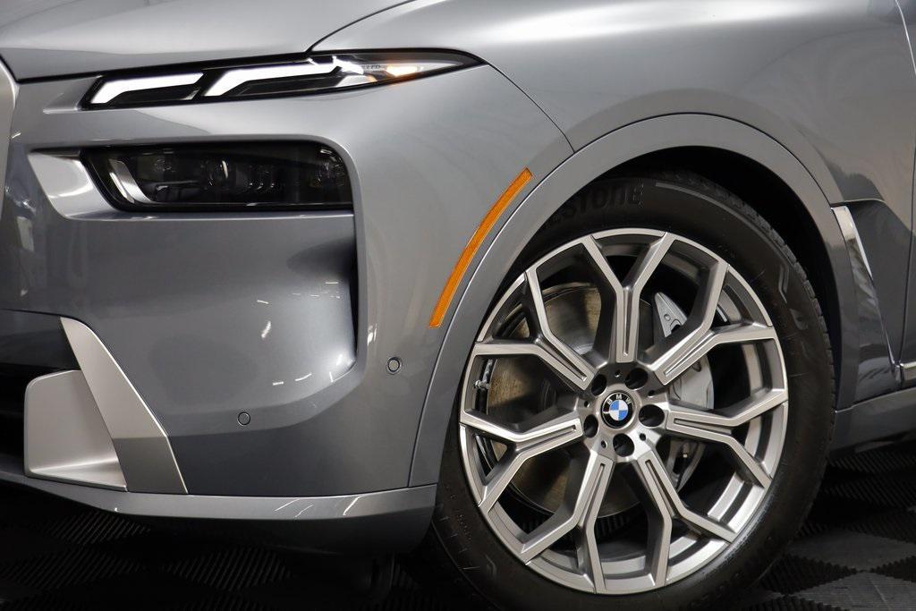 new 2026 BMW X7 car, priced at $92,860