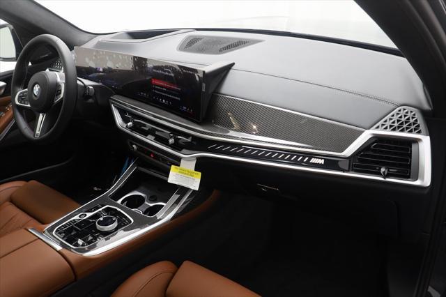 new 2025 BMW X7 car, priced at $122,600