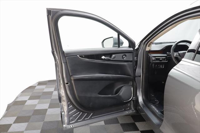 used 2023 Lincoln Nautilus car, priced at $42,577