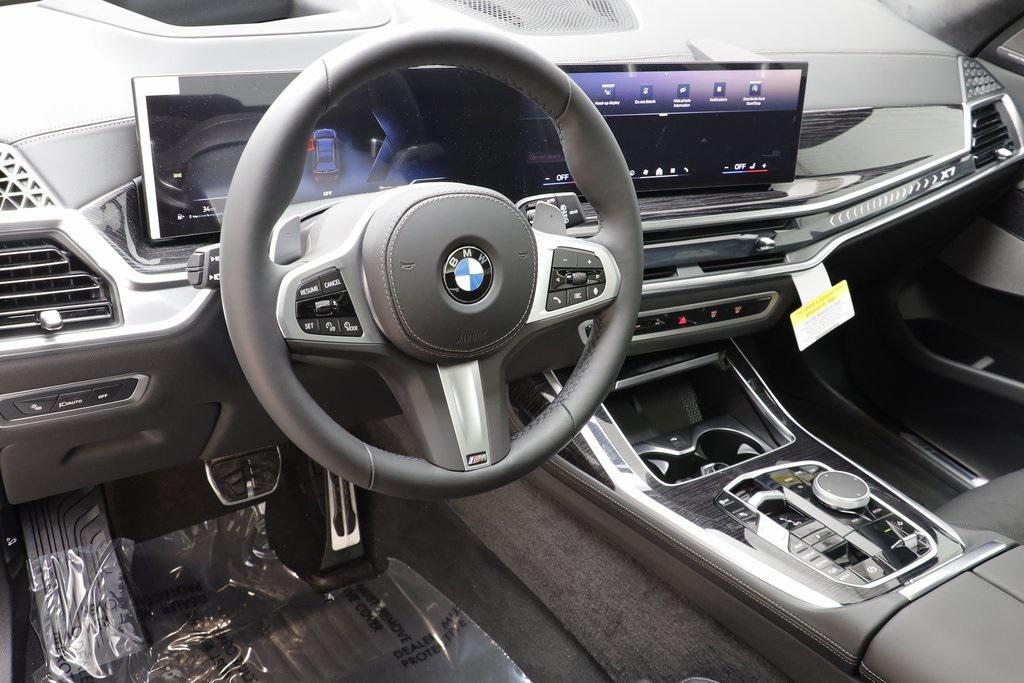 new 2026 BMW X7 car, priced at $98,725