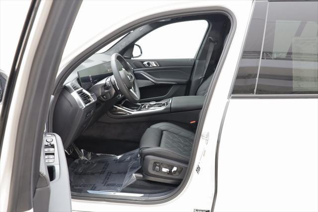 new 2026 BMW X7 car, priced at $95,040