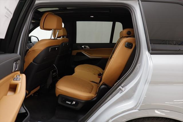 new 2026 BMW X7 car, priced at $98,275