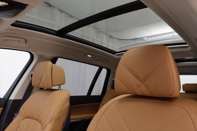 new 2026 BMW X7 car, priced at $93,040