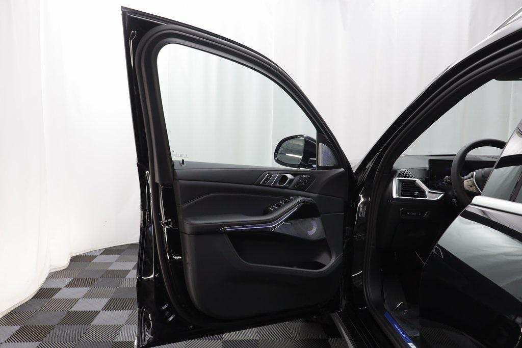 new 2026 BMW ALPINA XB7 car, priced at $162,625