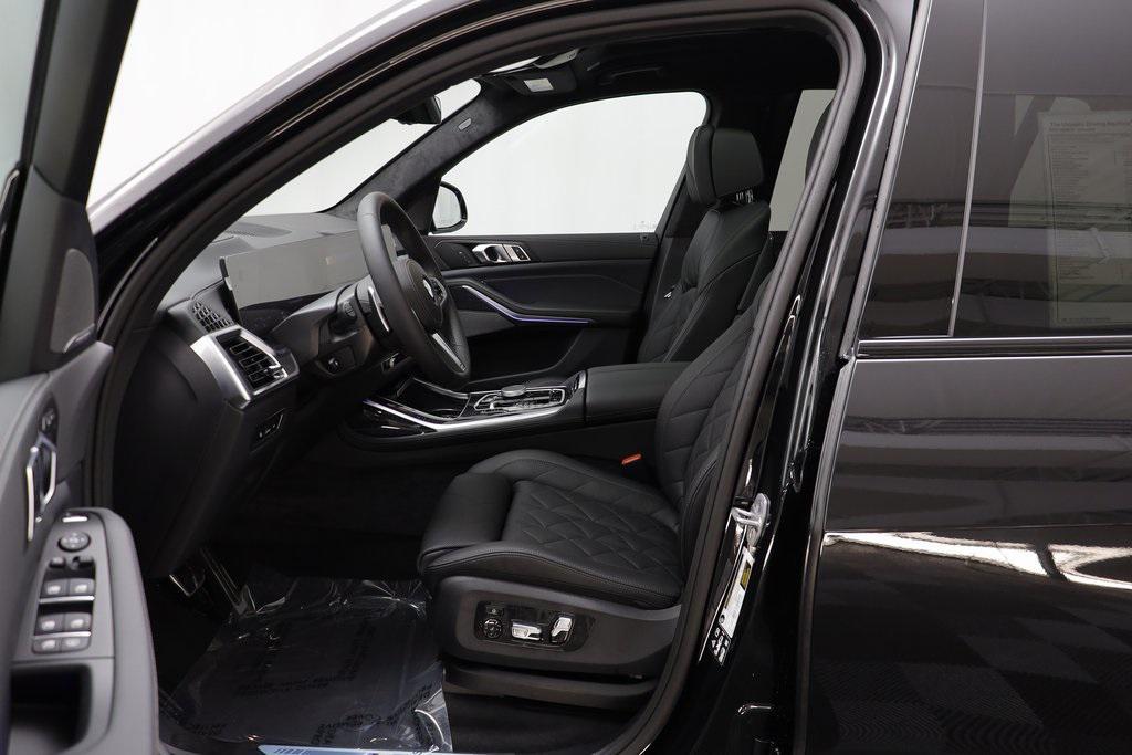 new 2026 BMW X7 car, priced at $97,540