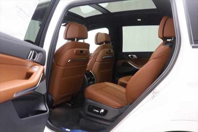 new 2025 BMW X7 car, priced at $121,560