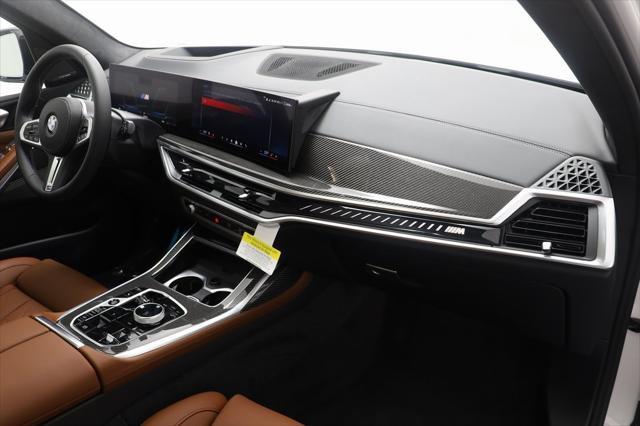 new 2025 BMW X7 car, priced at $121,560