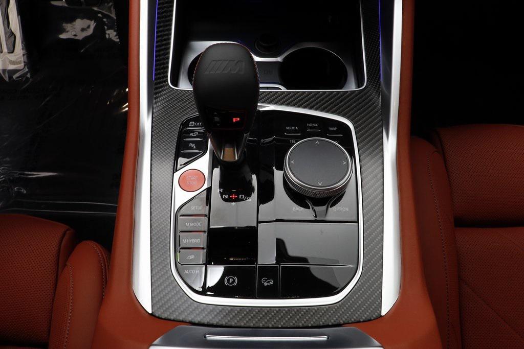 new 2025 BMW XM car
