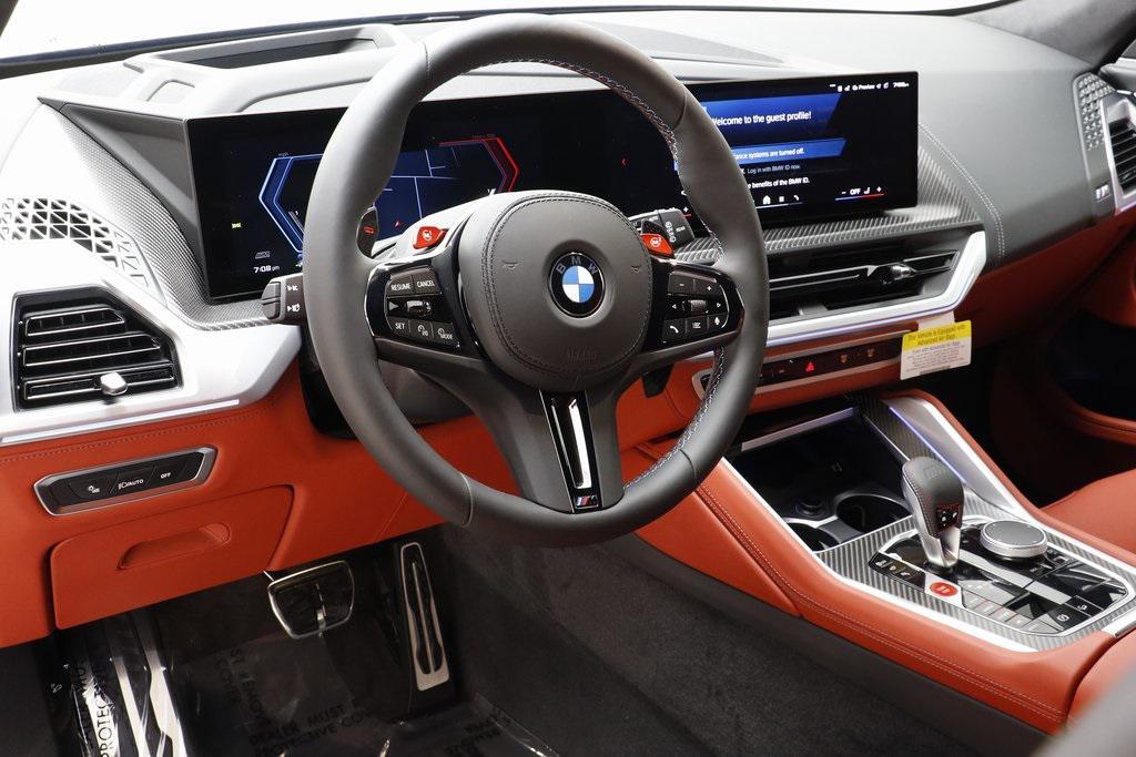 new 2025 BMW XM car