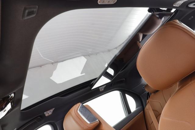 new 2025 BMW 760 car, priced at $144,020