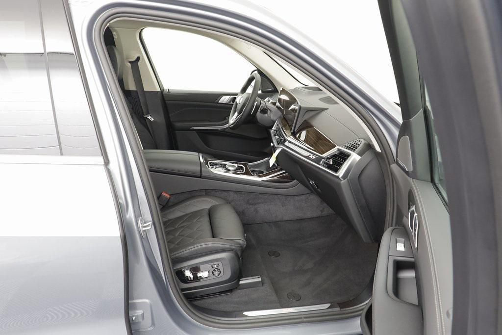 new 2026 BMW X7 car, priced at $94,990