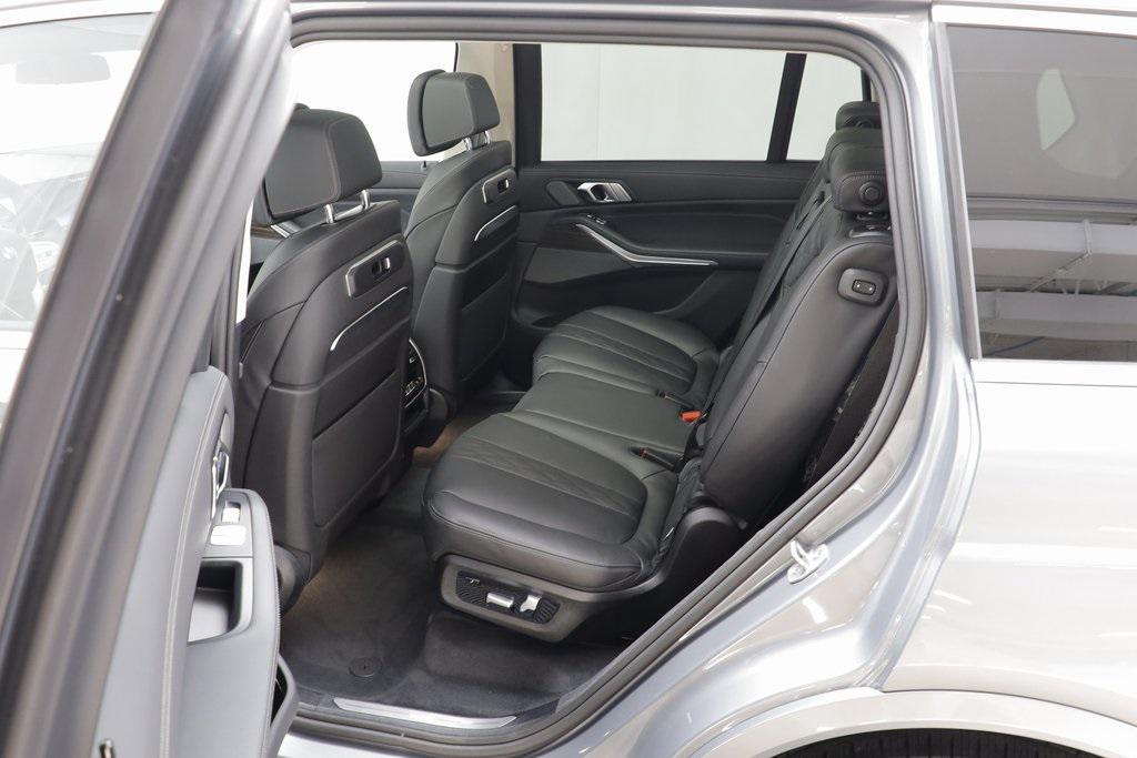 new 2026 BMW X7 car, priced at $99,285