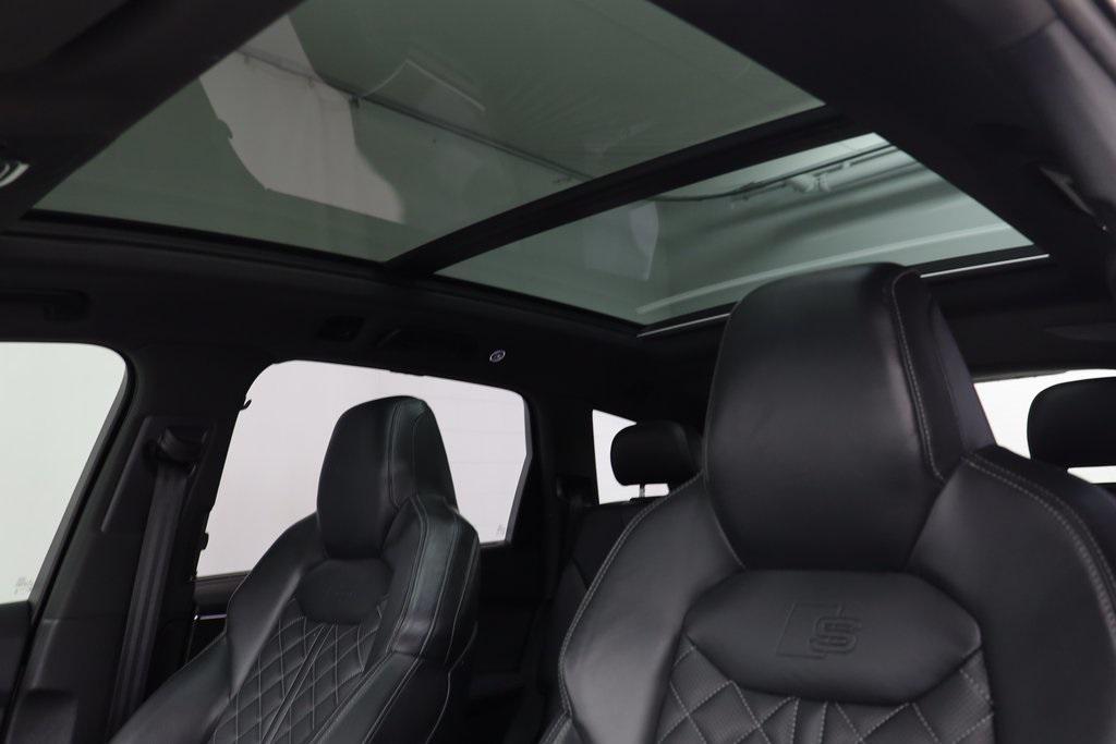 used 2022 Audi SQ7 car, priced at $52,877