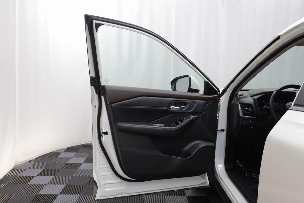 used 2023 Nissan Rogue car, priced at $24,577