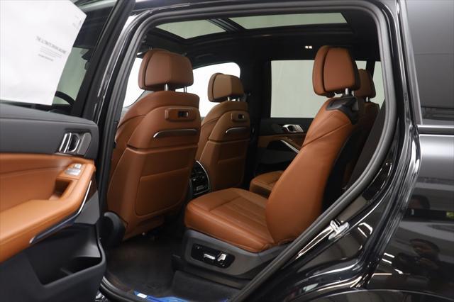 new 2025 BMW X7 car, priced at $121,010