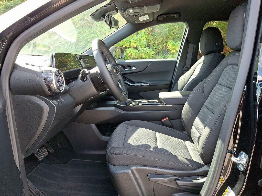 used 2026 Chevrolet Equinox car, priced at $29,906