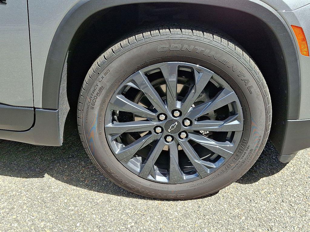 used 2023 Chevrolet Traverse car, priced at $35,966