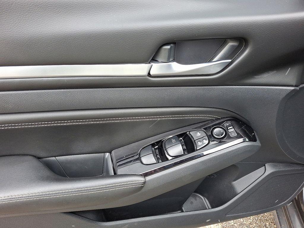 used 2023 Nissan Altima car, priced at $21,966