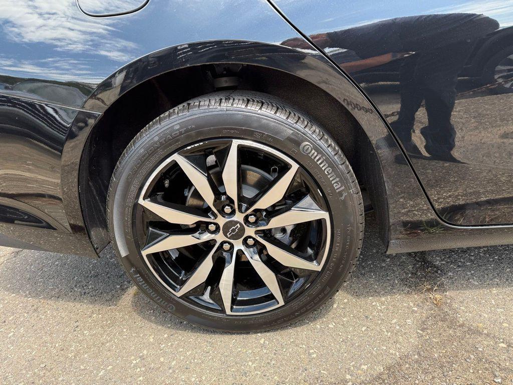 used 2022 Chevrolet Malibu car, priced at $20,334