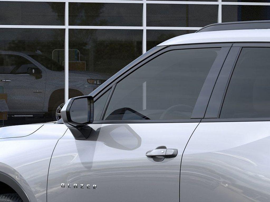 new 2025 Chevrolet Blazer car, priced at $40,909