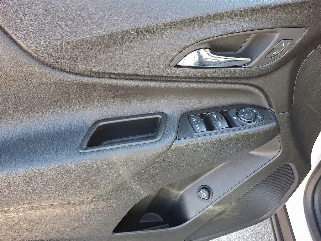 used 2022 Chevrolet Equinox car, priced at $20,237