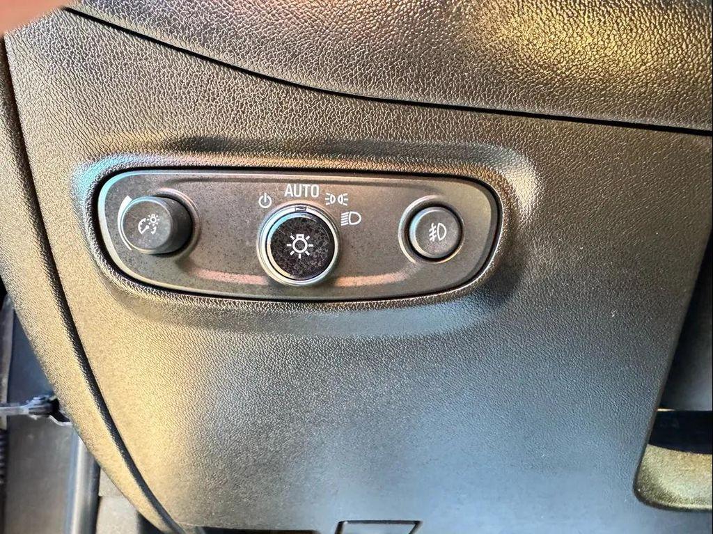 used 2022 Chevrolet Equinox car, priced at $18,994