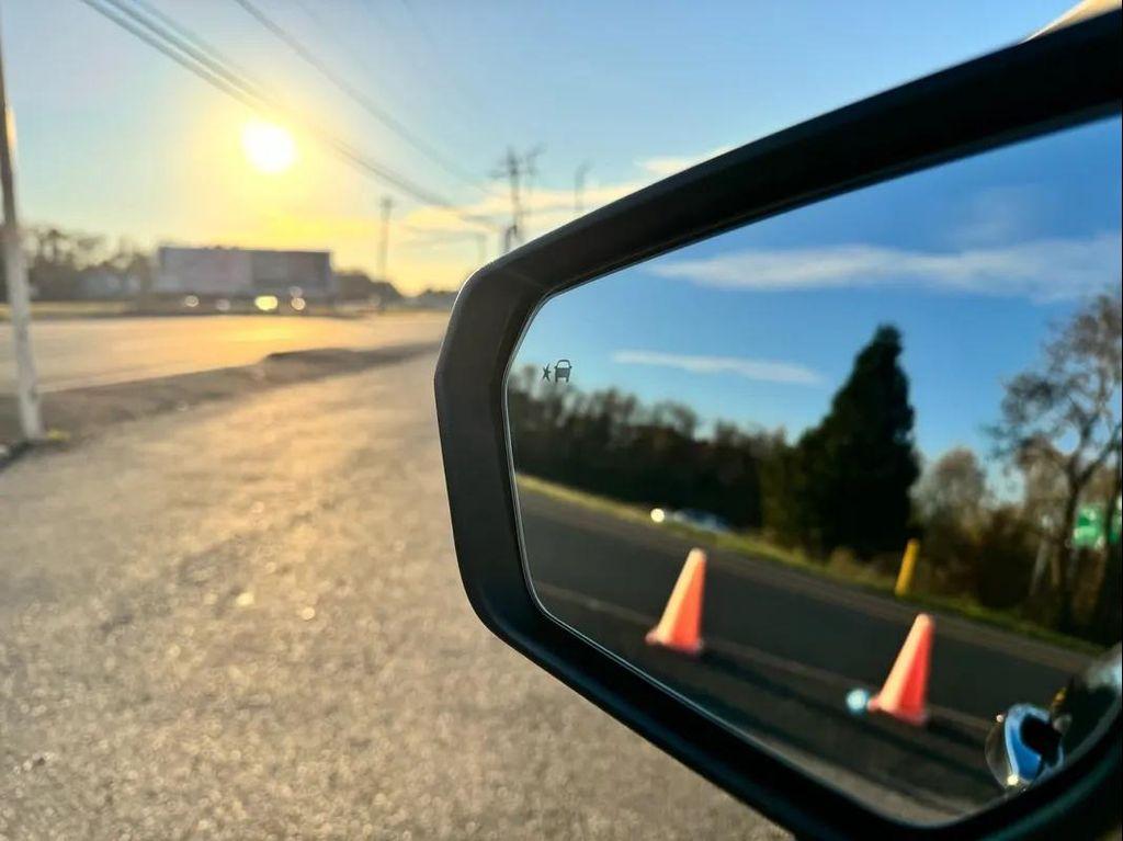 used 2022 Chevrolet Equinox car, priced at $18,994