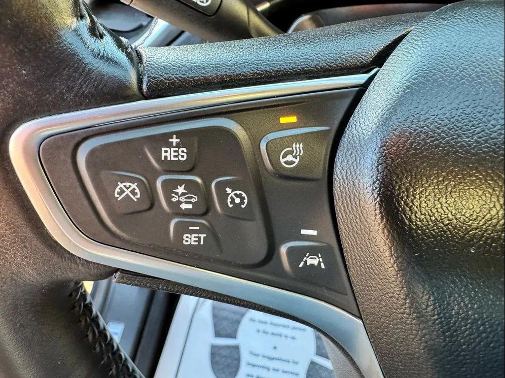 used 2022 Chevrolet Equinox car, priced at $18,994