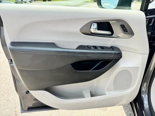 used 2023 Chrysler Pacifica car, priced at $23,994