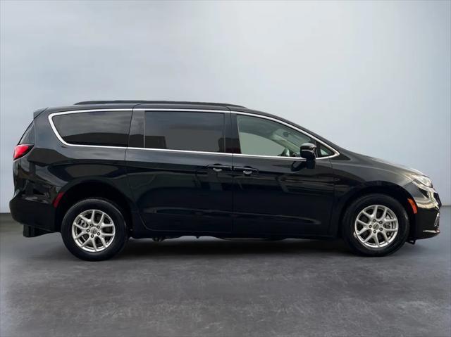 used 2022 Chrysler Pacifica car, priced at $44,494