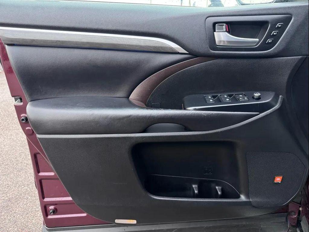 used 2019 Toyota Highlander car, priced at $26,494