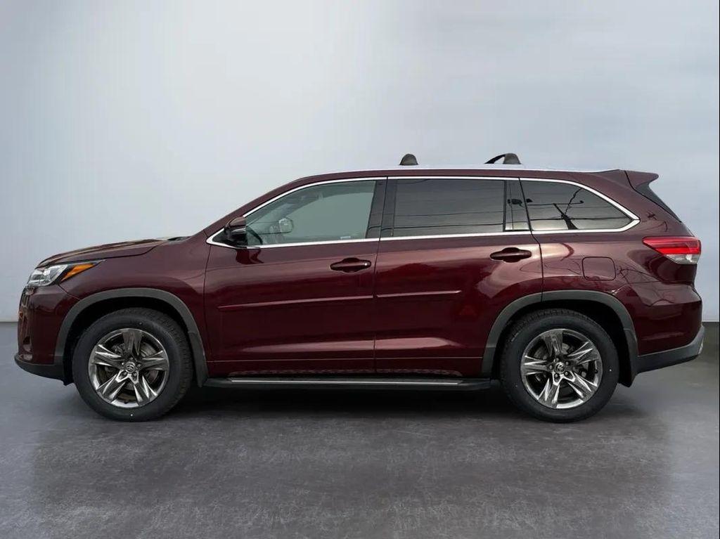 used 2019 Toyota Highlander car, priced at $26,494