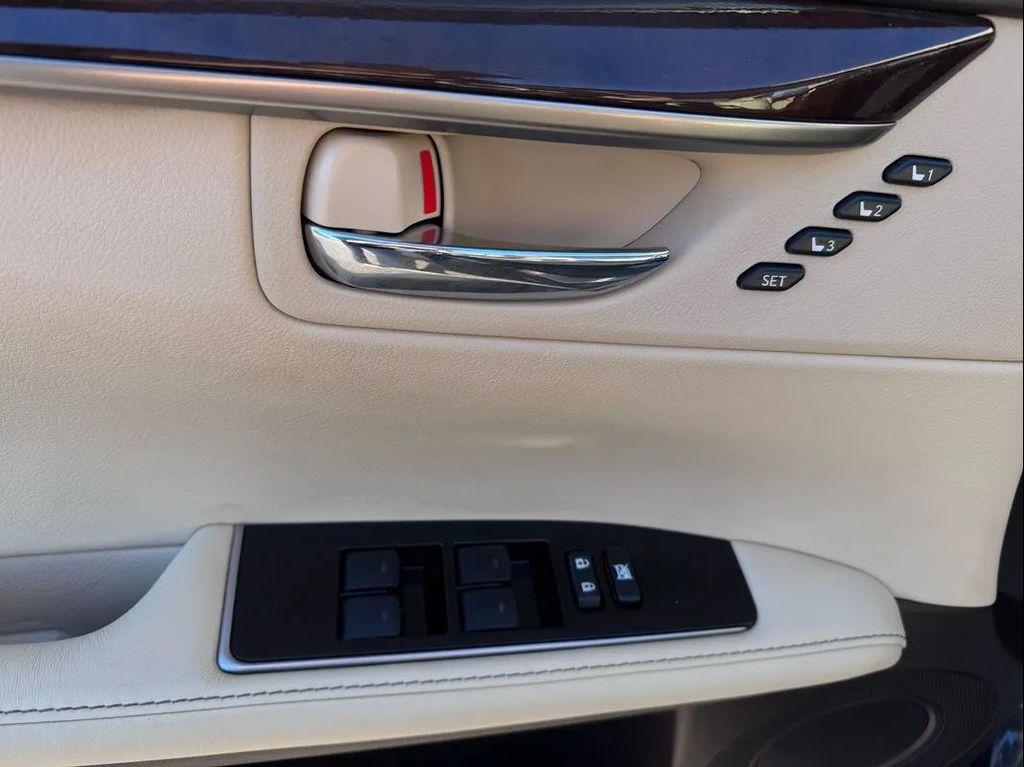 used 2016 Lexus ES 350 car, priced at $18,994