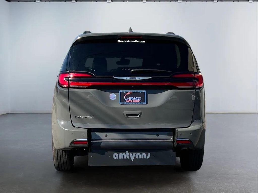 used 2022 Chrysler Pacifica car, priced at $35,994