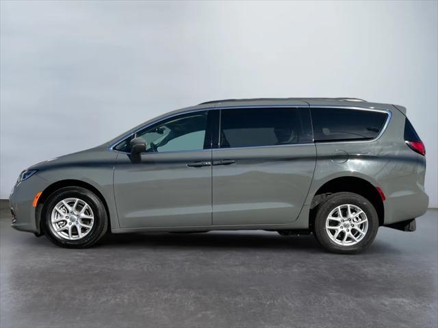 used 2022 Chrysler Pacifica car, priced at $43,994