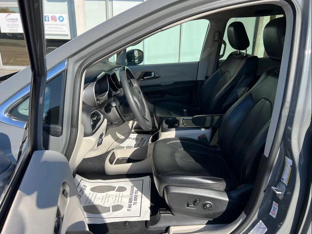 used 2022 Chrysler Pacifica car, priced at $35,994
