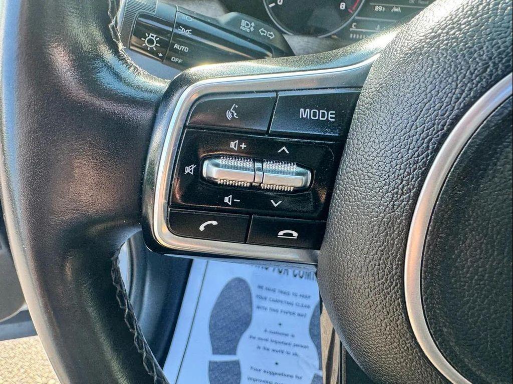 used 2023 Kia Sorento car, priced at $26,994