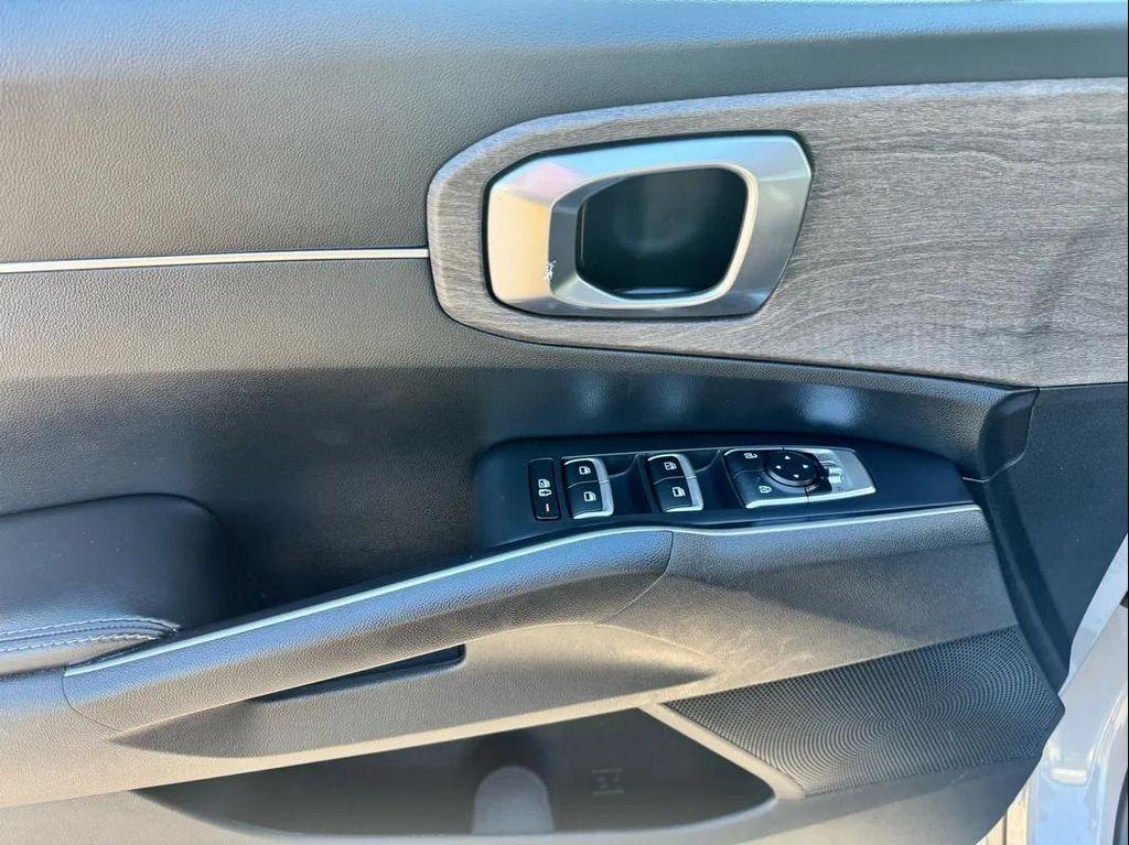 used 2023 Kia Sorento car, priced at $26,994