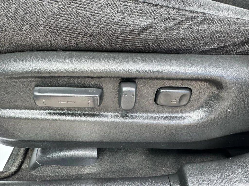 used 2022 Honda Pilot car, priced at $27,994