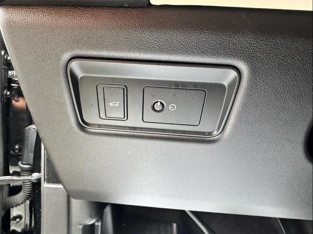 used 2021 Land Rover Range Rover Sport car, priced at $27,994