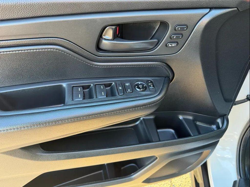 used 2024 Honda Odyssey car, priced at $54,994