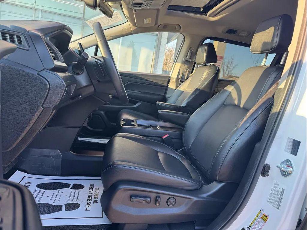 used 2024 Honda Odyssey car, priced at $54,994