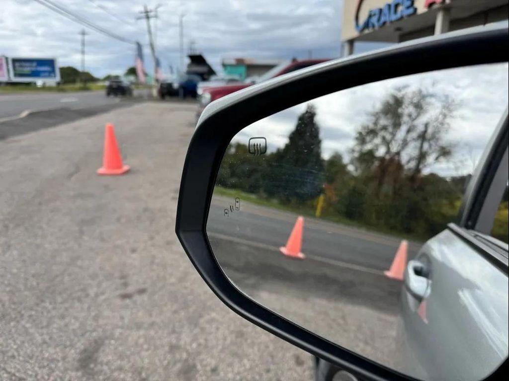 used 2022 Toyota Sienna car, priced at $60,994