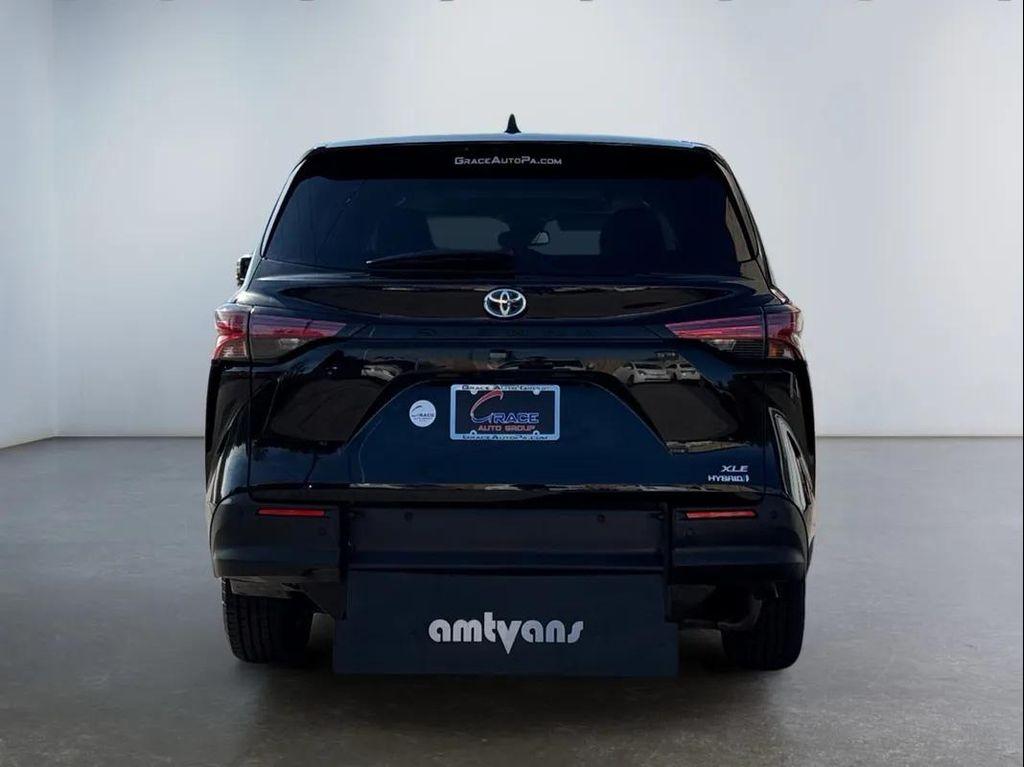 used 2022 Toyota Sienna car, priced at $59,994