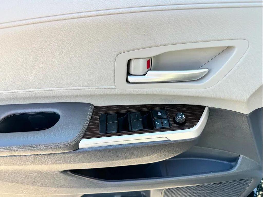 used 2022 Toyota Sienna car, priced at $59,994