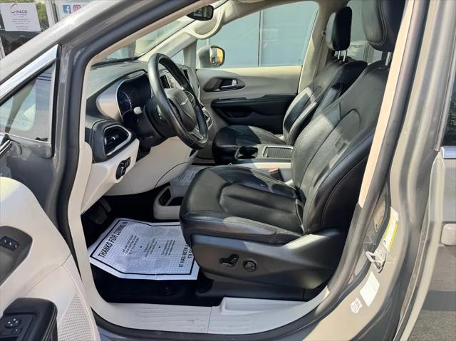 used 2022 Chrysler Pacifica Hybrid car, priced at $23,994